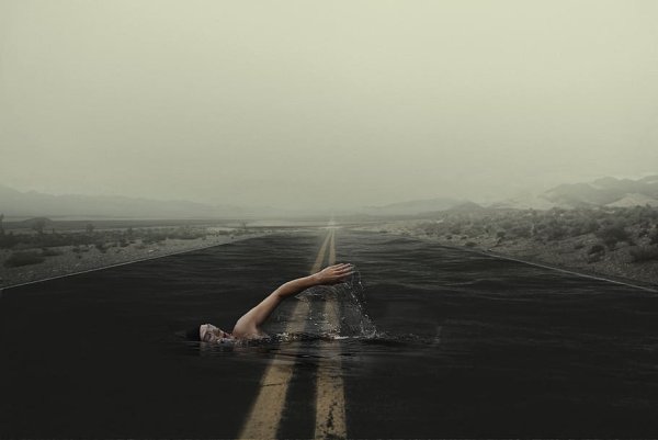 Человек над водой