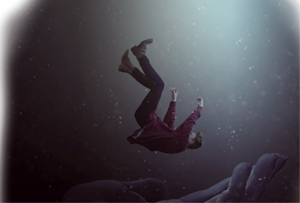 Девушка тонет