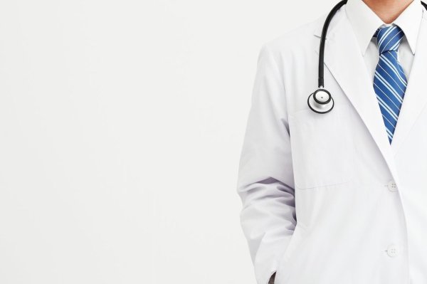 Картины про медиков