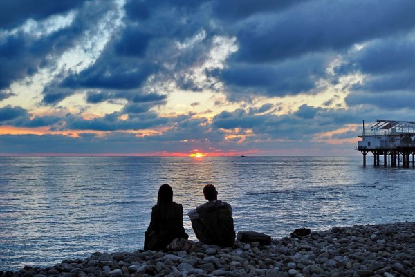 Закат на море любовь