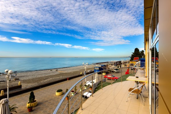 Адлер улица Просвещения берег