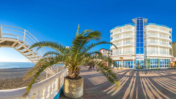 Отель шторм Лазаревское