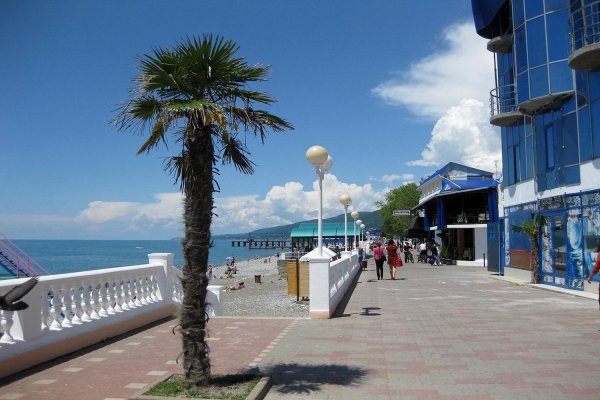 Лоо набережная