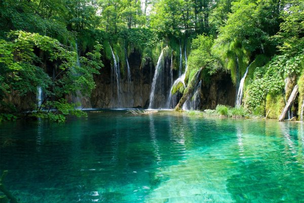 Водопад крупным планом