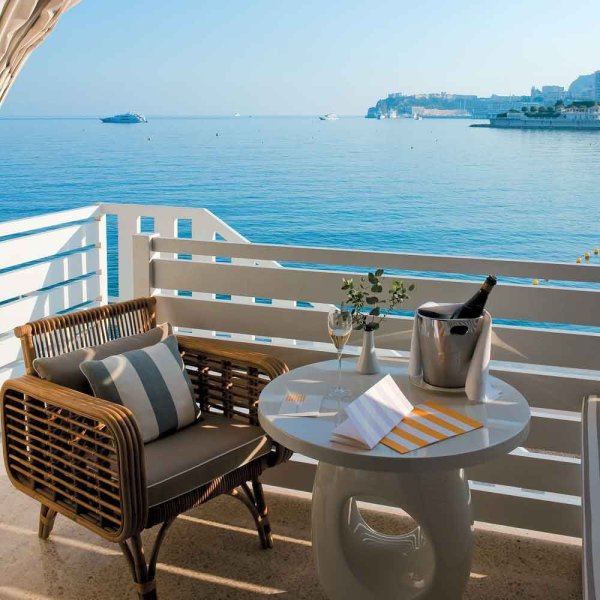 Отель в Монако Monte Carlo Beach