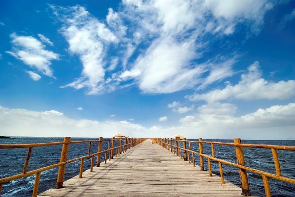 Море расступилось