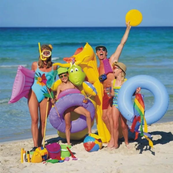 Детский аниматор на пляже