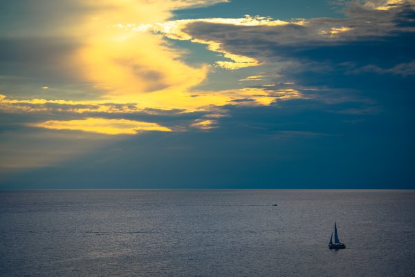 Море Горизонт вдали