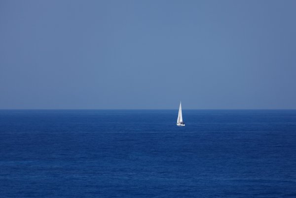 Тени в море