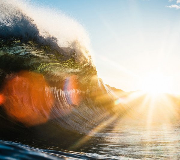 Бушующее море