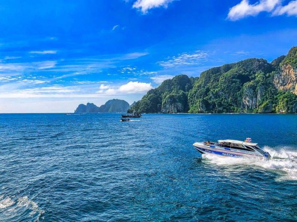 Пляж най Харн Таиланд