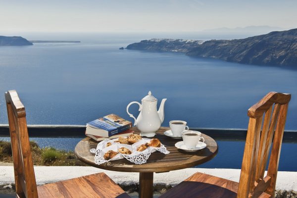 Утро на море с кофе