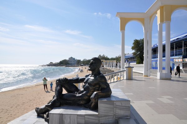 Набережная имени Горького в Евпатории