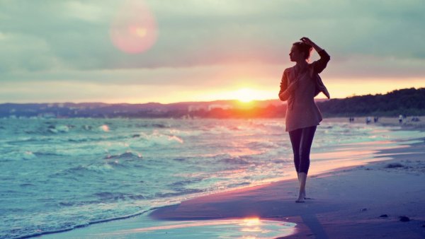 Девушка на закате