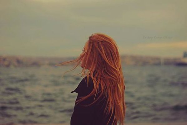 Рыжие девушки на пляже