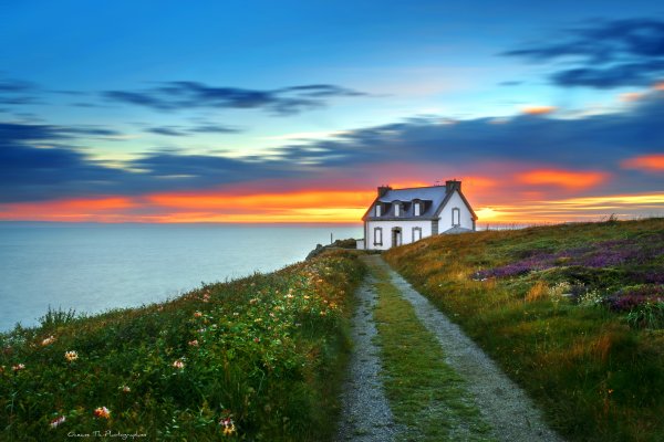 Бассейн с видом на горы