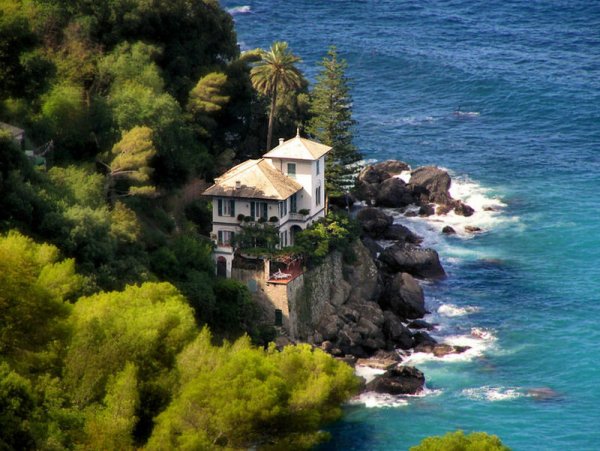 Домик у моря в Италии