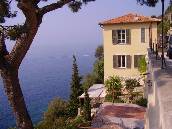 Вилла у Средиземного моря Италия