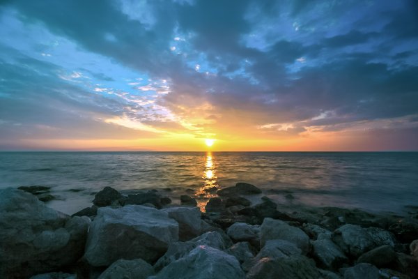 Вечер на берегу моря