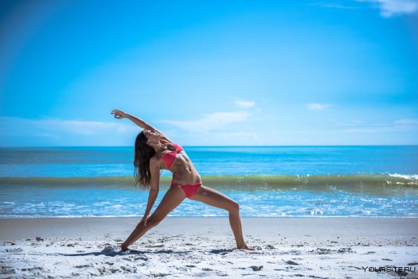 Йога на пляже