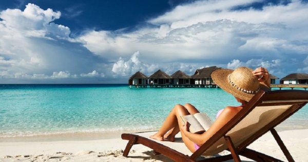 Ребенок в пледе