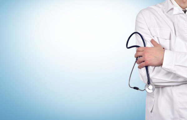 Мультяшные доктор и медсестра