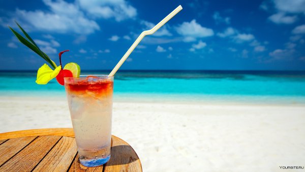 Коктейль на пляже