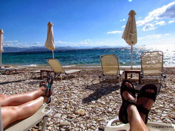 Уехала отдыхать на море