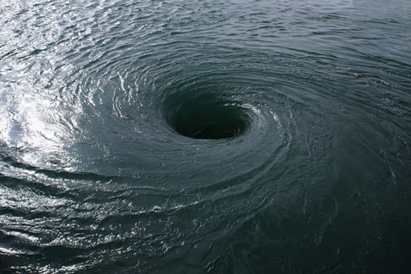 Чёрная дыра в океане