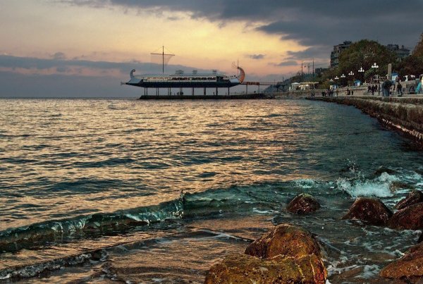Море Ялта Бурдейный