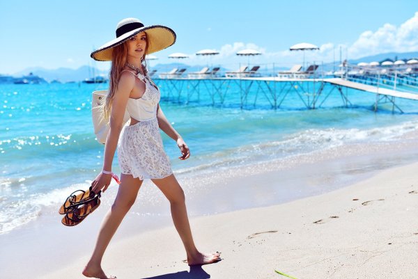 Пляжный костюм женский