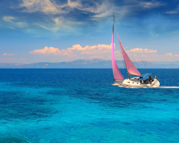 Яхта остров