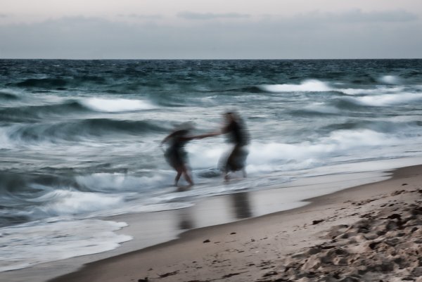 Тени в море