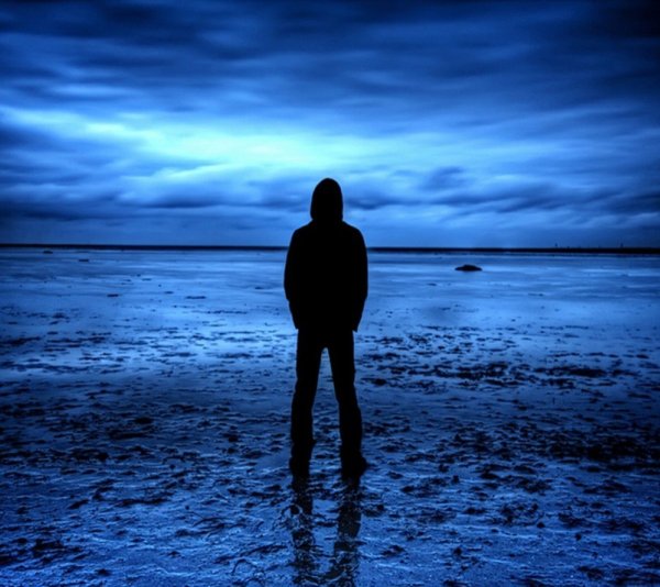 В тени человека