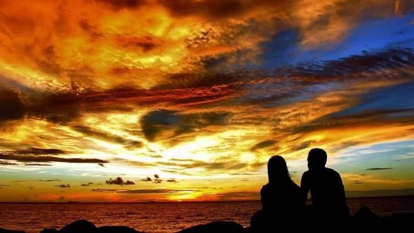 Пара на закате