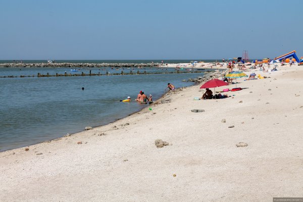 Пляж Таганрогского залива в Ейске