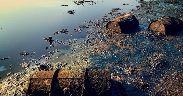 Остров из пластика в тихом океане из космоса