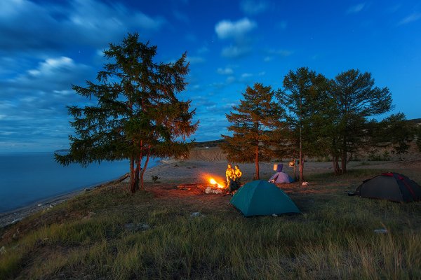 Палатка на берегу моря