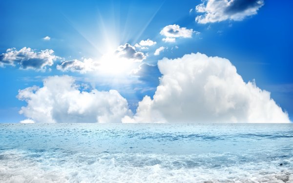 Голубая прозрачная вода