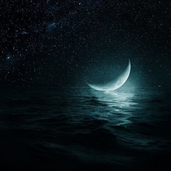 Море Луна месяц