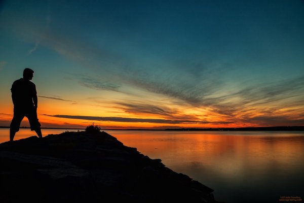 Мужчина на закате