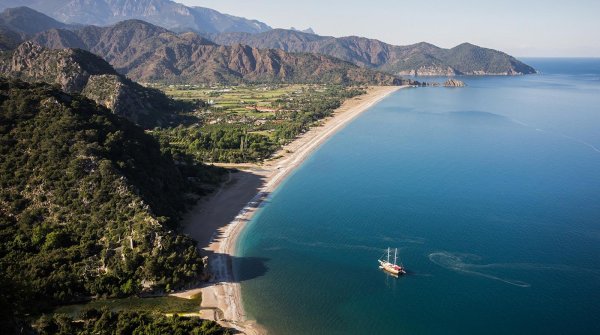 Пляж Олимпос Чирали