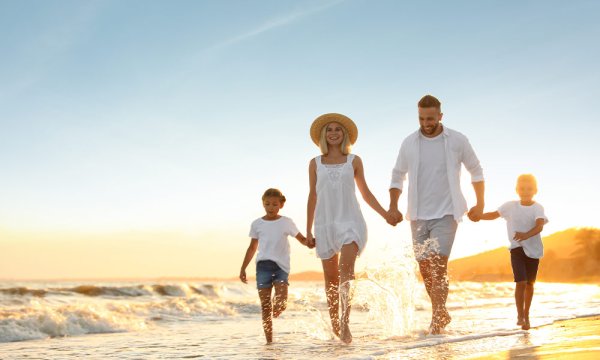 Море пляж семья