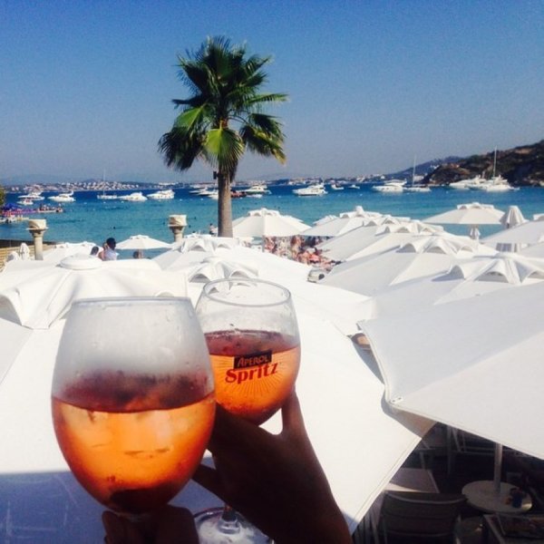 Отличных выходных море