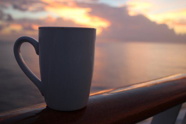 Кофе и море