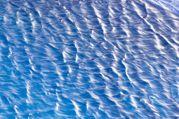 Пляж с прозрачной водой