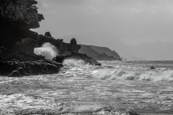 Волны на берегу