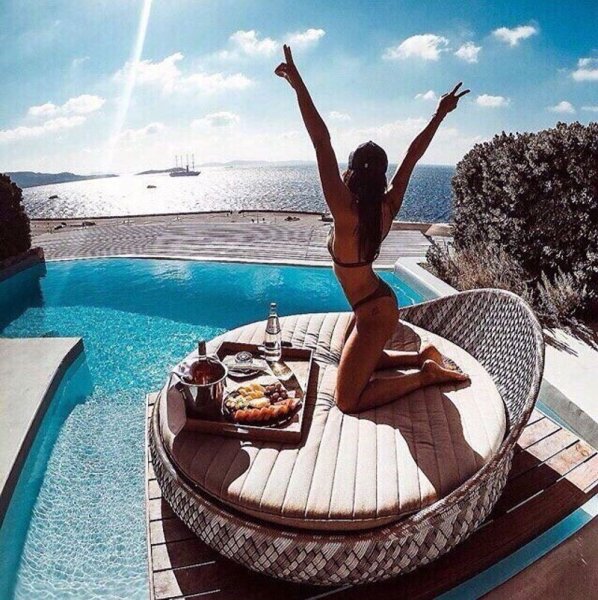 Кипр девушка море