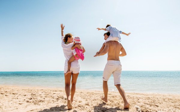 Счастливая семья