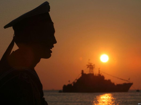 Моряки на палубе